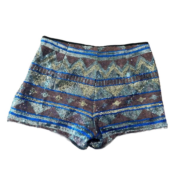431 forever21 sequins shorts 💜 - Picture 2 of 2